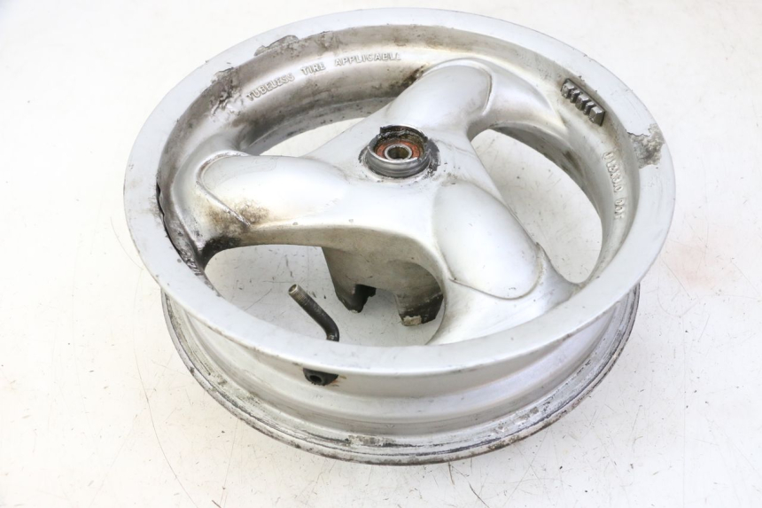 photo de CERCHIO ANTERIORE KYMCO GRAND DINK 125 (2002 - 2007) - Caratteristiche distintive