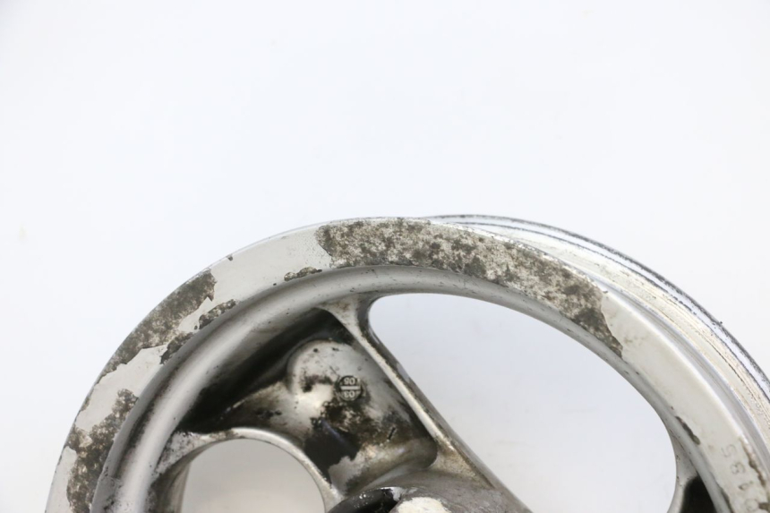 photo de CERCHIO ANTERIORE KYMCO GRAND DINK 125 (2002 - 2007) - Dettagli dei punti di fissaggio