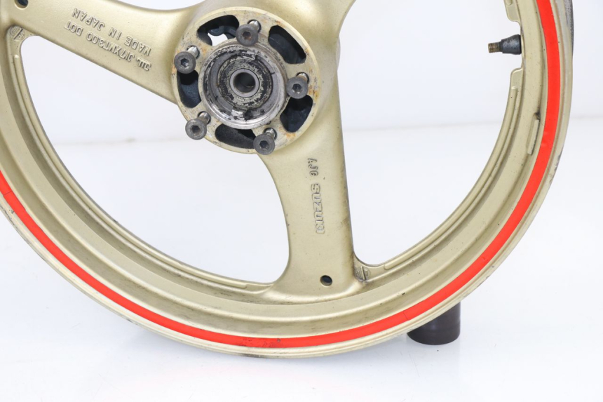 photo de CERCHIO ANTERIORE SUZUKI GSX F GSXF 750 (1988 - 1998) - Zoom sullo stato d'uso