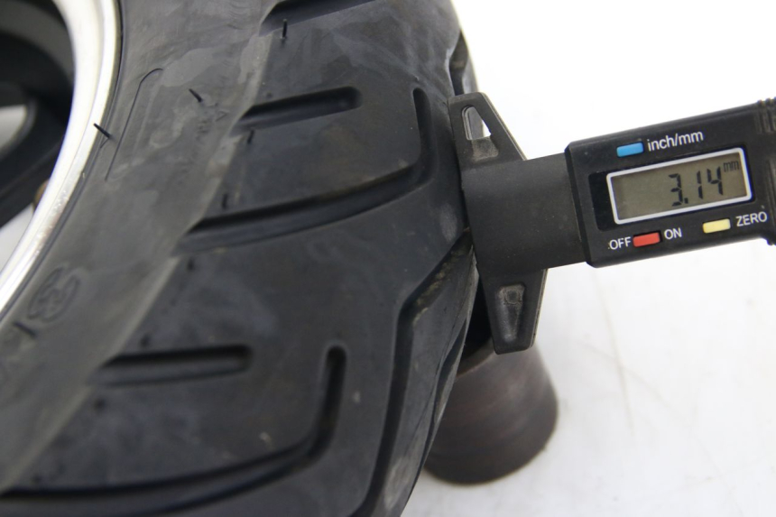 photo de CERCHIO ANTERIORE JM MOTORS GT LINE 4T 50 (2021 - 2023) - Zoom sullo stato d'uso