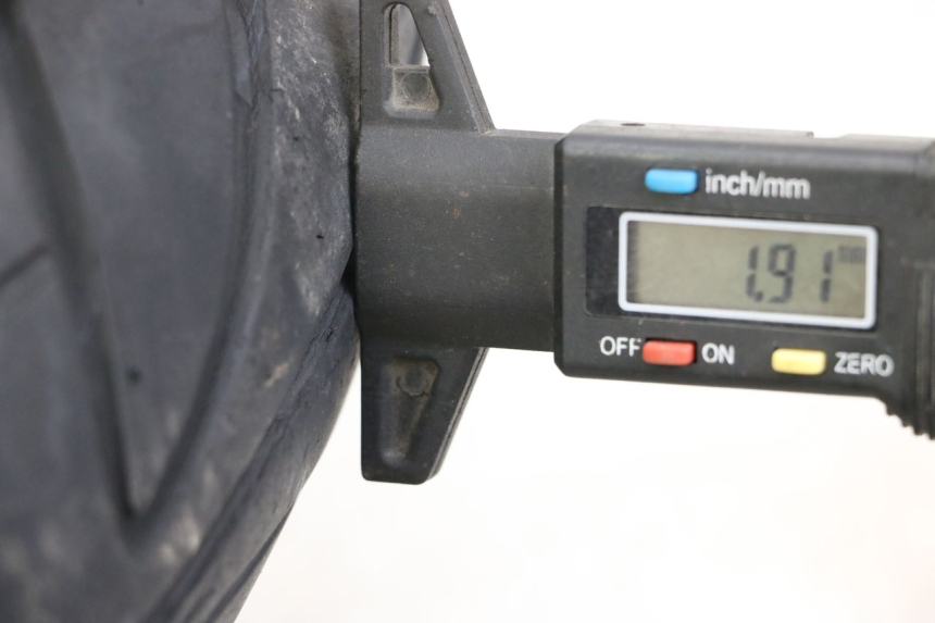 photo de CERCHIO ANTERIORE HYOSUNG GTR 125 (2006 - 2008) - Dettaglio del componente