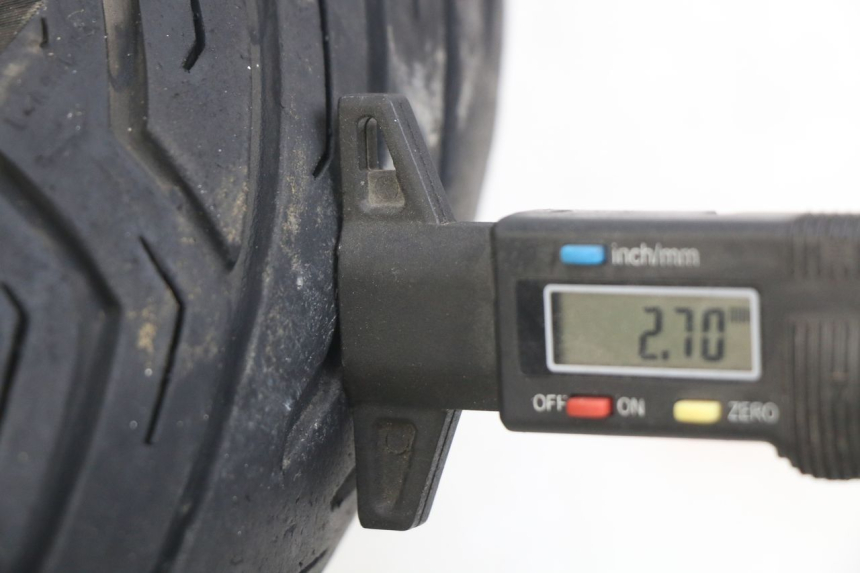 photo de CERCHIO ANTERIORE SYM GTS EFI 125 (2012 - 2016) - Zoom sullo stato d'uso