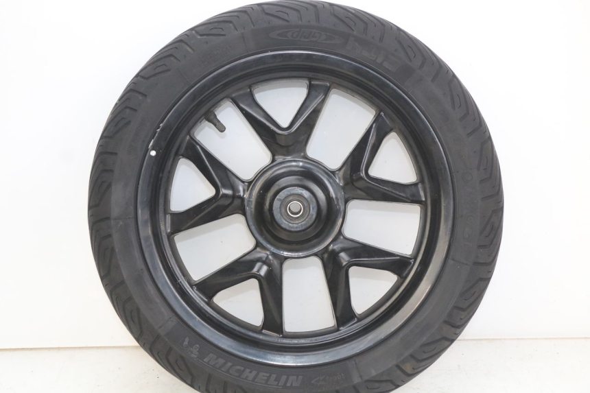 photo de CERCHIO ANTERIORE SYM GTS EFI 125 (2012 - 2016) - Stato della superficie e materiale