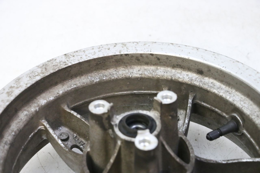 photo de CERCHIO ANTERIORE DAELIM HISTORY 125 (2001 - 2002) - Zoom sullo stato d'uso