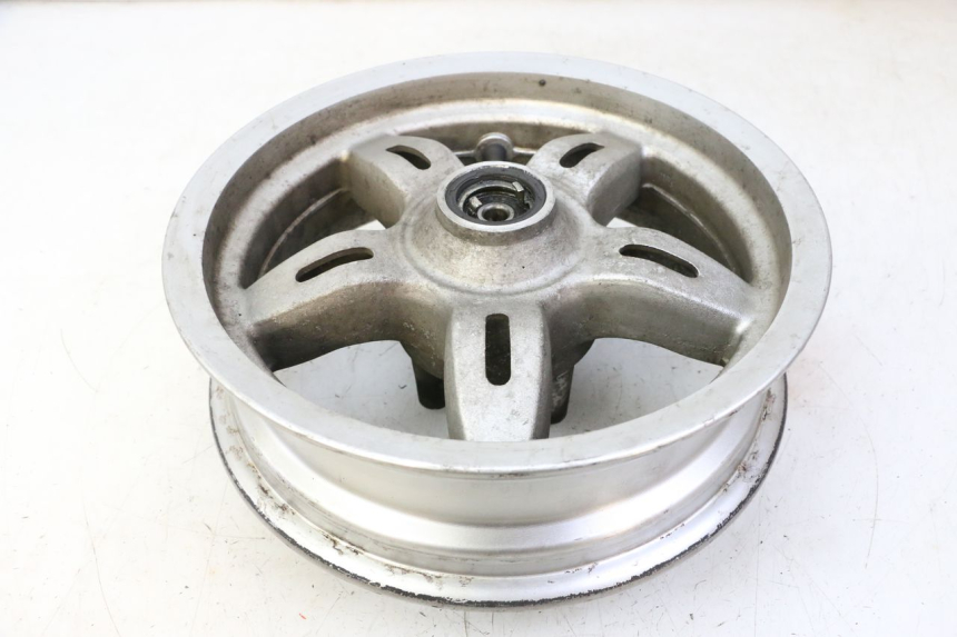 photo de CERCHIO ANTERIORE DAELIM HISTORY 125 (2001 - 2002) - Dettagli dei punti di fissaggio