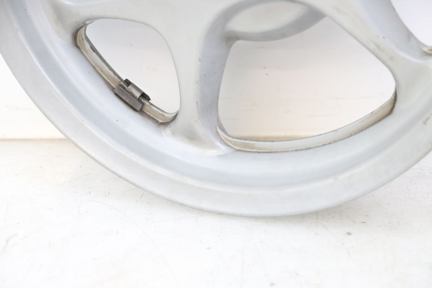 photo de CERCHIO ANTERIORE HONDA NES AROBASE 125 (2000 - 2003) - Zoom sui componenti