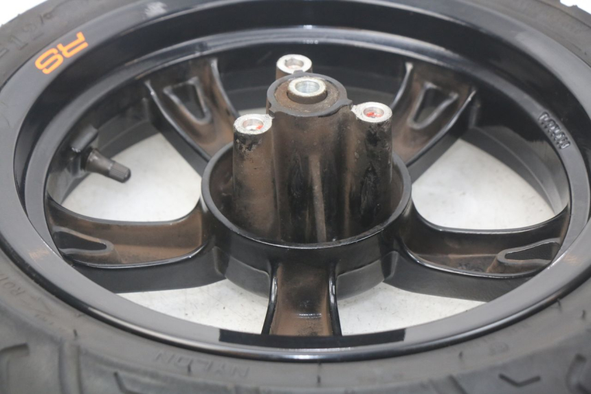 photo de CERCHIO ANTERIORE PEUGEOT KISBEE 2T 50 (2010 - 2017) - Zoom sullo stato d'uso