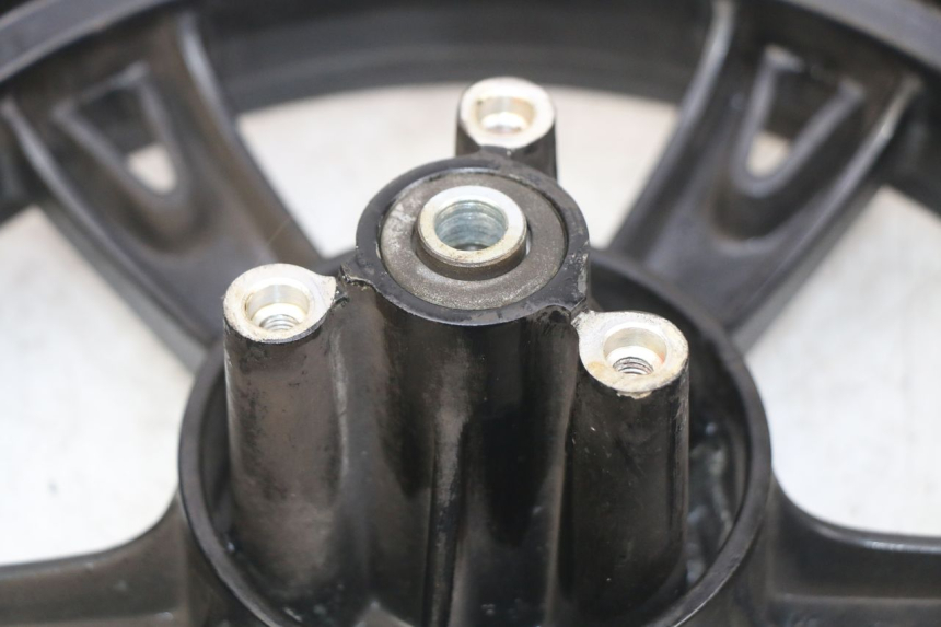 photo de CERCHIO ANTERIORE PEUGEOT KISBEE 2T 50 (2010 - 2017) - Altra vista dell'articolo