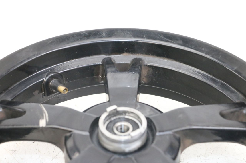 photo de CERCHIO ANTERIORE PEUGEOT KISBEE 2T 50 (2018 - 2022) - Caratteristiche distintive