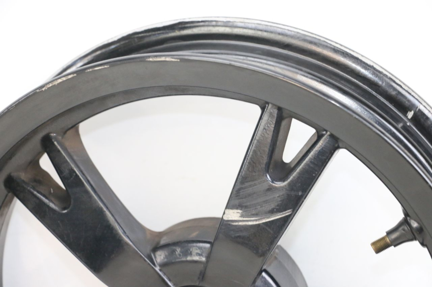 photo de CERCHIO ANTERIORE PEUGEOT KISBEE 2T 50 (2018 - 2022) - Dettagli dei punti di fissaggio