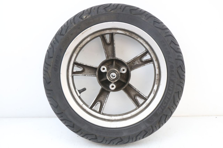 photo de CERCHIO ANTERIORE PEUGEOT KISBEE 4T 50 (2018 - 2022) - Primo piano tecnico