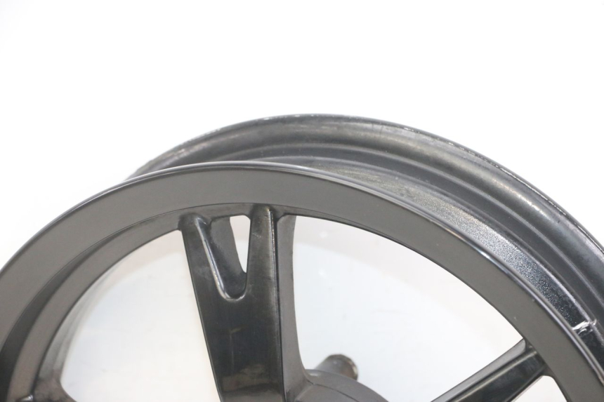 photo de CERCHIO ANTERIORE PEUGEOT KISBEE 4T 50 (2018 - 2022) - Dettagli dei punti di fissaggio