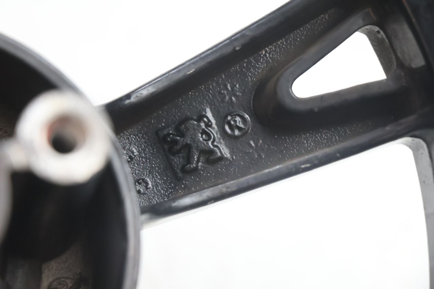 photo de CERCHIO ANTERIORE PEUGEOT KISBEE 4T 50 (2018 - 2022) - Ispezione visiva dettagliata
