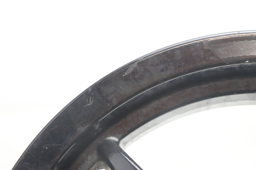 photo de CERCHIO ANTERIORE PEUGEOT KISBEE 4T 50 (2018 - 2022) - Zoom sullo stato d'uso