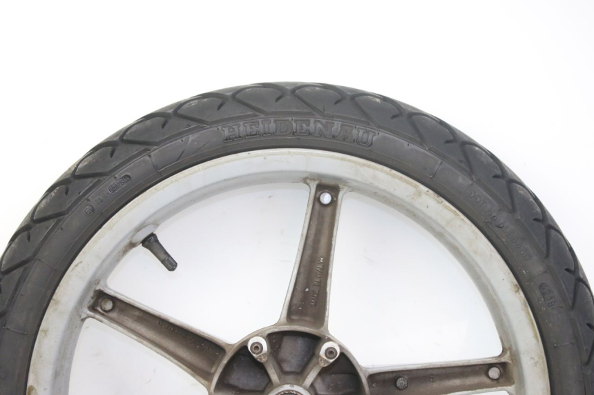 photo de CERCHIO ANTERIORE PIAGGIO LIBERTY 4T 50 (2004 - 2008) - Caratteristiche distintive