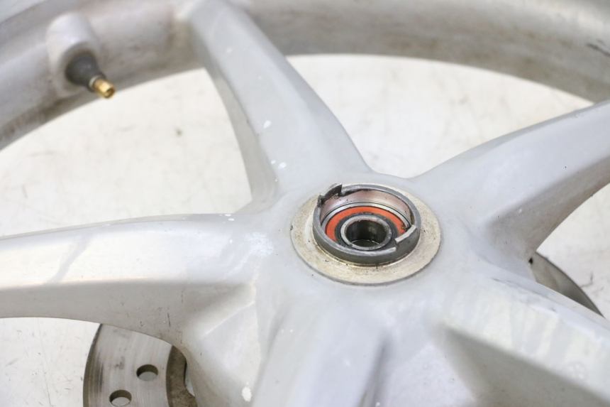 photo de CERCHIO ANTERIORE PIAGGIO LIBERTY 4T 50 (2009 - 2015) - Altra angolazione