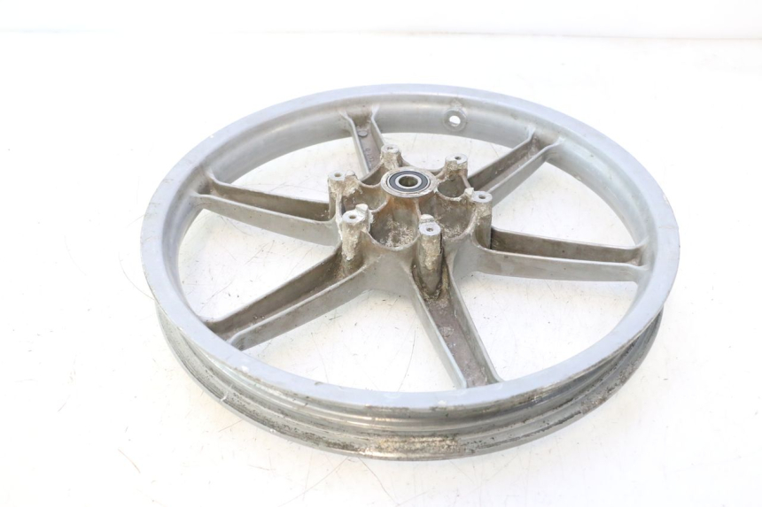 photo de CERCHIO ANTERIORE PIAGGIO LIBERTY 50 (1998 - 2003) - Zoom sullo stato d'uso