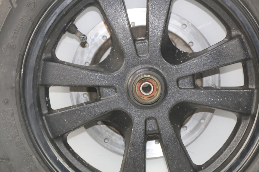 photo de CERCHIO ANTERIORE KYMCO LIKE 2T 50 (2009 - 2018) - Caratteristiche distintive