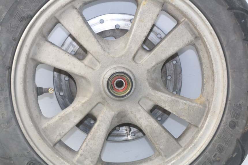 photo de CERCHIO ANTERIORE KYMCO LIKE 4T 50 (2009 - 2018) - Caratteristiche distintive