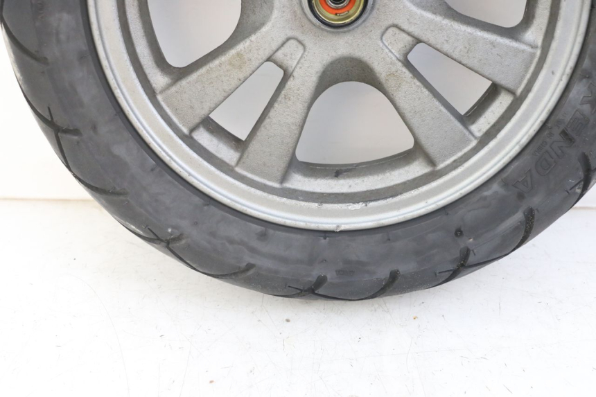 photo de CERCHIO ANTERIORE KYMCO LIKE 125 (2009 - 2016) - Dettagli dei punti di fissaggio