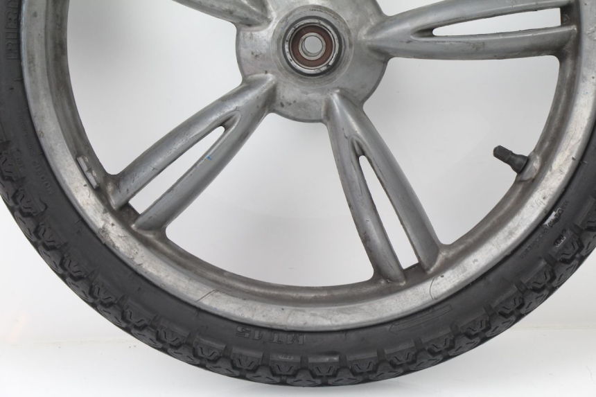 photo de CERCHIO ANTERIORE PEUGEOT LOOXOR 50 (2001 - 2004) - Caratteristiche distintive