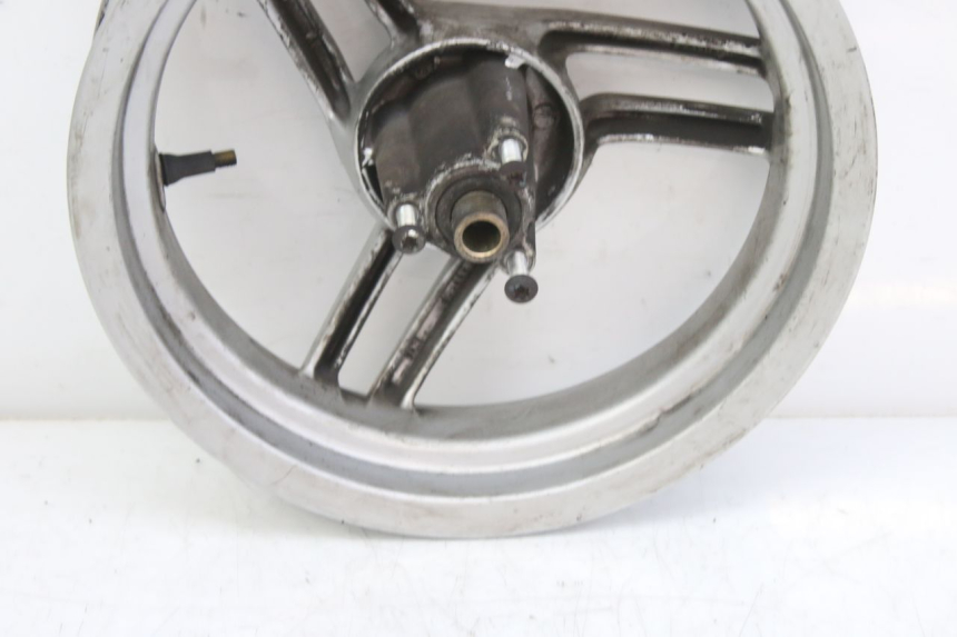 photo de CERCHIO ANTERIORE PEUGEOT LUDIX 50 (2008 - 2017) - Primo piano tecnico