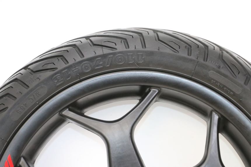 photo de CERCHIO ANTERIORE PIAGGIO MP3 HPE 350 (2018 - 2020) - Caratteristiche distintive