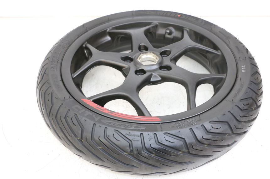 photo de CERCHIO ANTERIORE PIAGGIO MP3 HPE 350 (2018 - 2020) - Primo piano tecnico