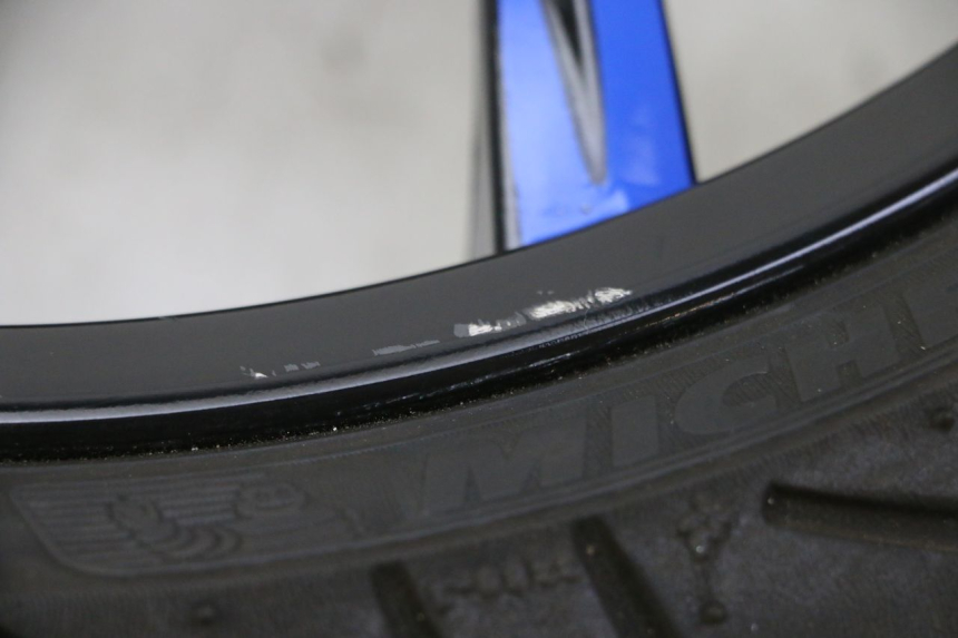 photo de CERCHIO ANTERIORE PIAGGIO MP3 HPE 310 (2024 - 2025) - Dettaglio del componente