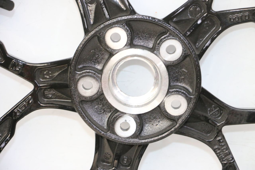 photo de CERCHIO ANTERIORE PIAGGIO MP3 HPE 310 (2024 - 2025) - Foto prodotto supplementare