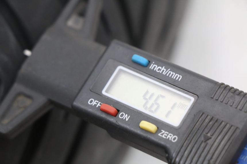 photo de CERCHIO ANTERIORE PIAGGIO MP3 LT 400 (2007 - 2012) - Altra vista dell'articolo