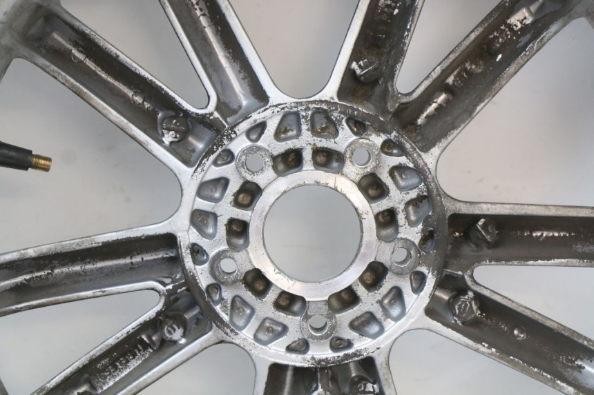 photo de CERCHIO ANTERIORE PIAGGIO MP3 LT 400 (2007 - 2012) - Stato della superficie e materiale