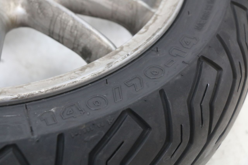 photo de CERCHIO ANTERIORE PIAGGIO MP3 LT 400 (2007 - 2012) - Marcature e riferimenti originali