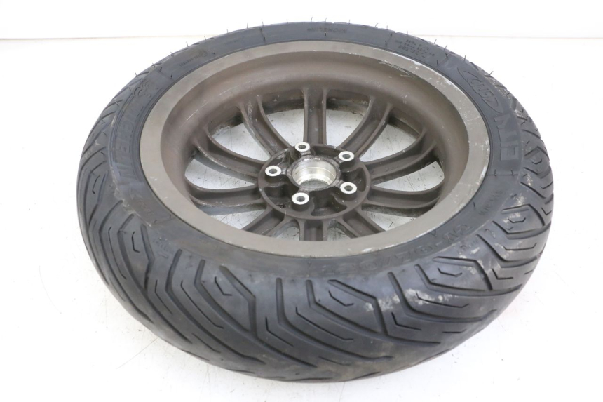 photo de CERCHIO ANTERIORE PIAGGIO MP3 LT 400 (2007 - 2012) - Zoom sullo stato d'uso