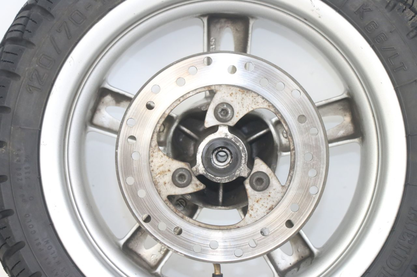 photo de CERCHIO ANTERIORE YAMAHA NEOS NEO'S 4T 50 (2008 - 2016) - Zoom sui componenti