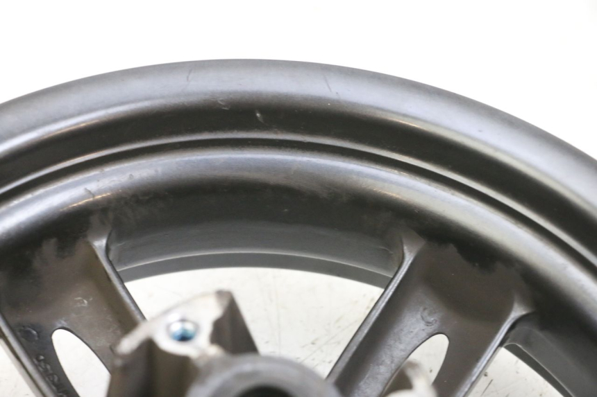 photo de CERCHIO ANTERIORE YAMAHA NEOS NEO'S 4T 50 (2008 - 2016) - Zoom sui componenti