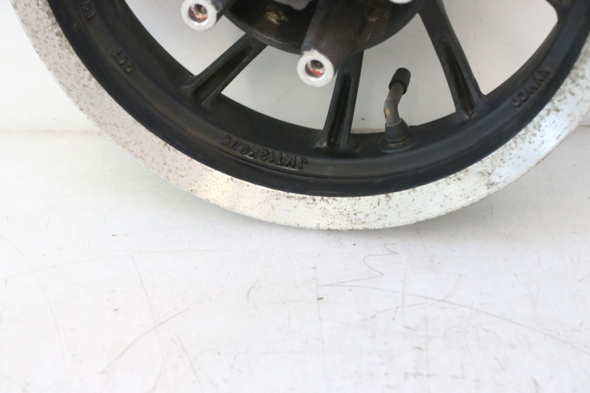 photo de CERCHIO ANTERIORE KYMCO LIKE 4T 50 (2019 - 2025) - Primo piano tecnico
