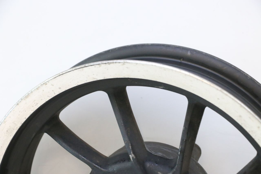 photo de CERCHIO ANTERIORE KYMCO LIKE 4T 50 (2019 - 2025) - Stato della superficie e materiale