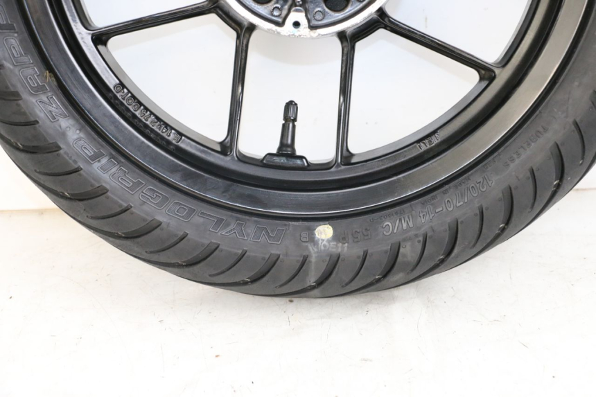 photo de CERCHIO ANTERIORE PIAGGIO NEW TYPHOON 50 (2018 - 2021) - Caratteristiche distintive