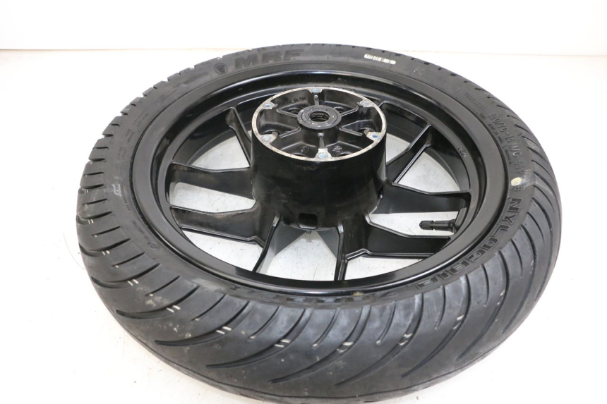 photo de CERCHIO ANTERIORE PIAGGIO NEW TYPHOON 50 (2018 - 2021) - Dettagli dei punti di fissaggio