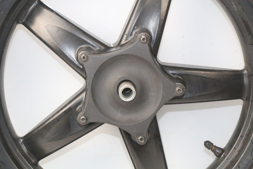 photo de CERCHIO ANTERIORE GILERA NEXUS 125 (2009 - 2013) - Caratteristiche distintive