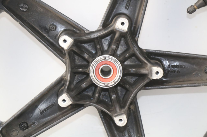 photo de CERCHIO ANTERIORE GILERA NEXUS 125 (2009 - 2013) - Marcature e riferimenti originali