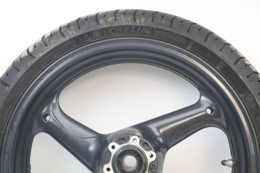 photo de CERCHIO ANTERIORE MOTO GUZZI NORGE 8V GT 1200 (2011 - 2016) - Zoom sullo stato d'uso