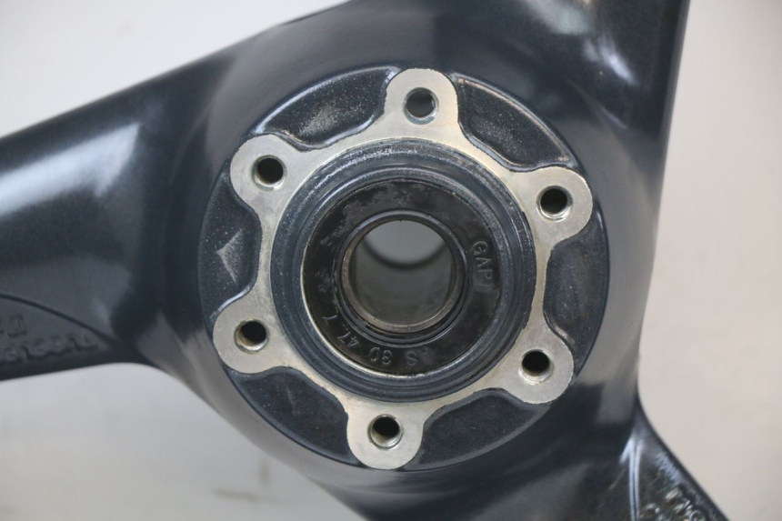 photo de CERCHIO ANTERIORE MOTO GUZZI NORGE 8V GT 1200 (2011 - 2016) - Marcature e riferimenti originali