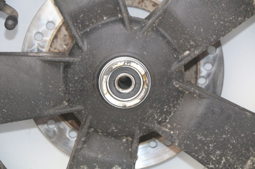 photo de CERCHIO ANTERIORE TNT MOTOR OTTO 2T 50 (2012 - 2018) - Primo piano ad alta risoluzione