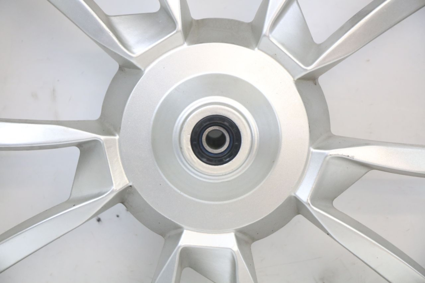 photo de CERCHIO ANTERIORE PEUGEOT BELVILLE 125 (2017 - 2021) - Primo piano tecnico