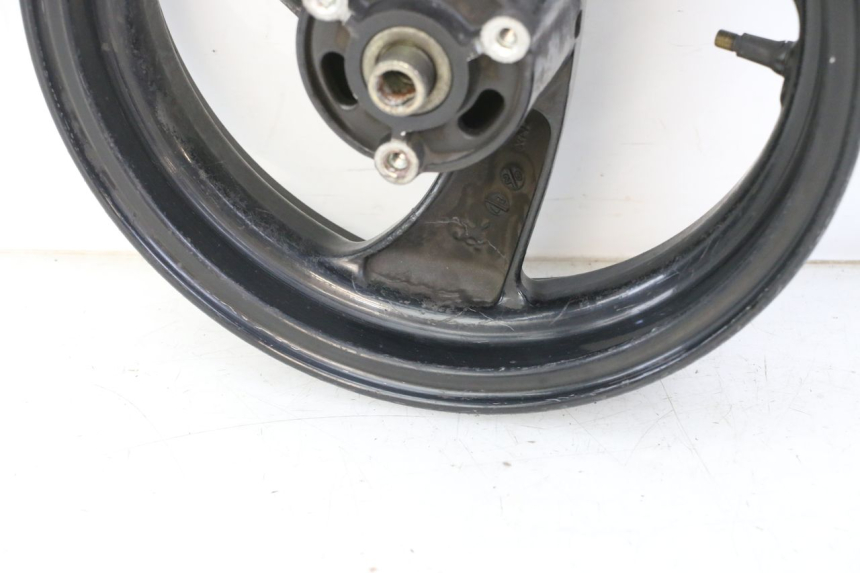 photo de CERCHIO ANTERIORE PEUGEOT ELYSTAR 50 (2002 - 2014) - Zoom sullo stato d'uso