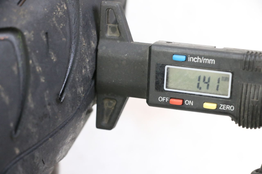 photo de CERCHIO ANTERIORE PEUGEOT KISBEE 2T 50 (2010 - 2017) - Dettaglio del componente