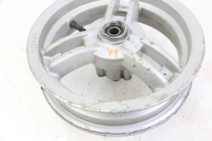 photo de CERCHIO ANTERIORE PEUGEOT LUDIX 50 (2005 - 2007) - Caratteristiche distintive