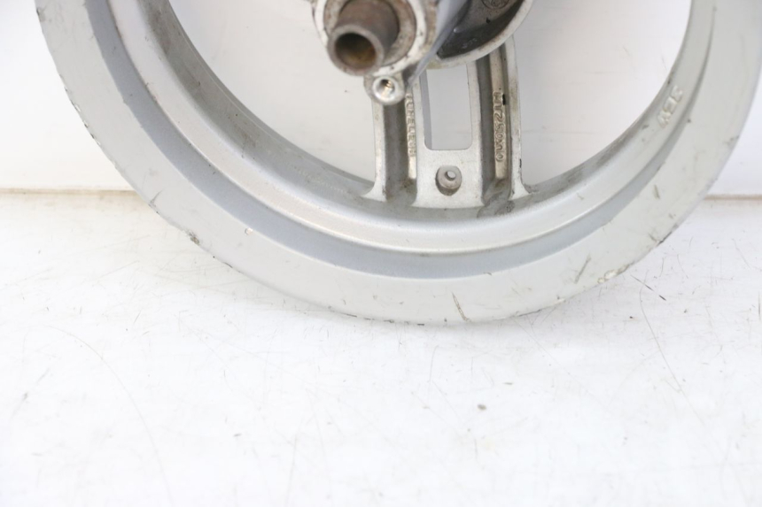 photo de CERCHIO ANTERIORE PEUGEOT LUDIX 50 (2005 - 2007) - Zoom sullo stato d'uso